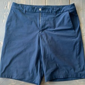 Mens LuluLemon Commission Shorts - Size 33